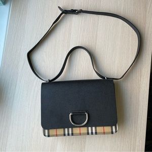 Burberry Convertible Crossbody Shoulder Leather Purse